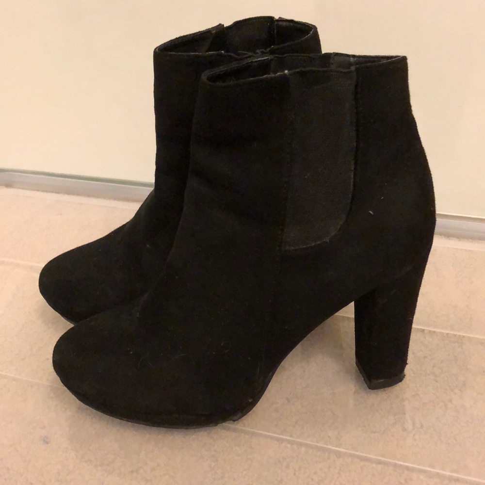 black heeled booties